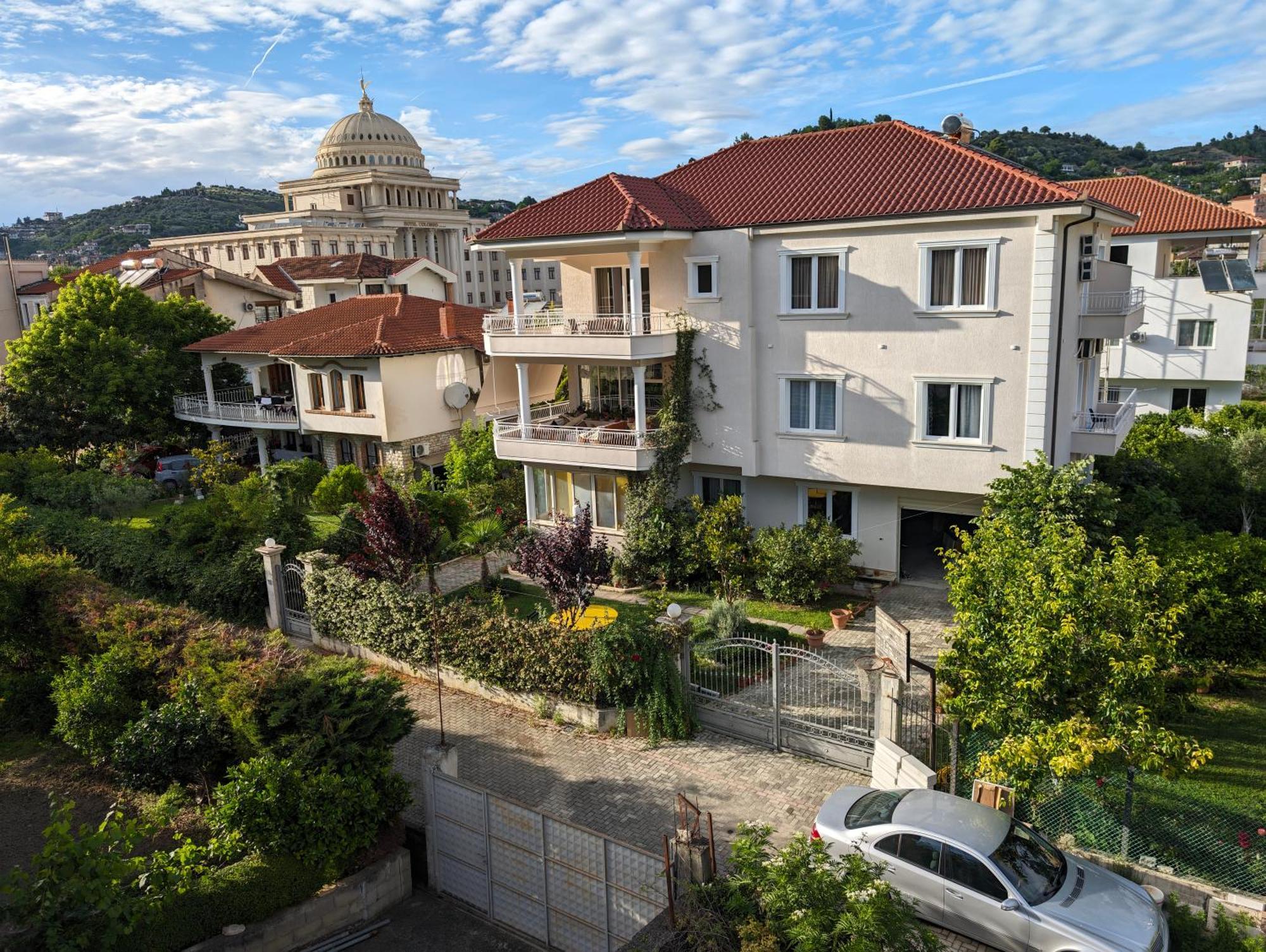 Villa With Garden And Veranda Berat Exterior photo