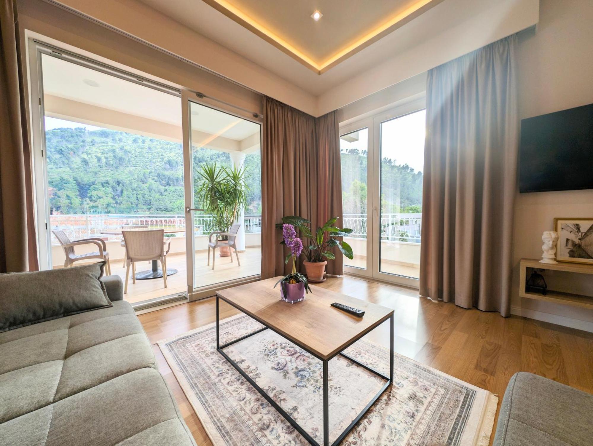Villa With Garden And Veranda Berat Exterior photo